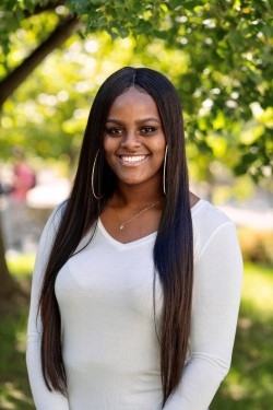 Integrative Studies Senior Wins Outstanding Student Award